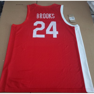 24 Brooks Canada Team 2023 jersey red